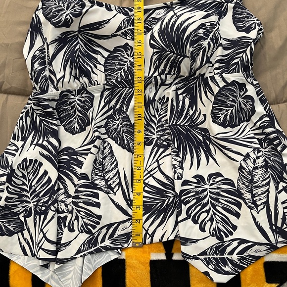 Kona Sol SwimTankini Top - Picture 9 of 11